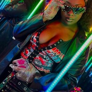 SHEIN Black Racing Graphic Lace-Up Crop Top